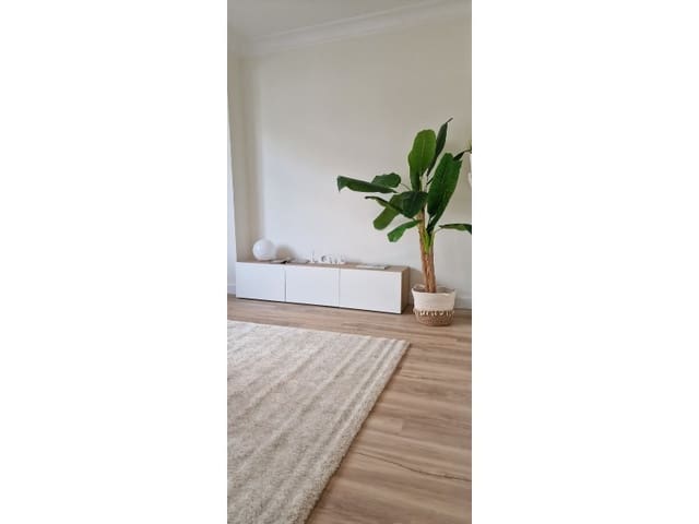 3 bedroom Flat for rent in Ferrol - € 700 (Ref: 9433351)