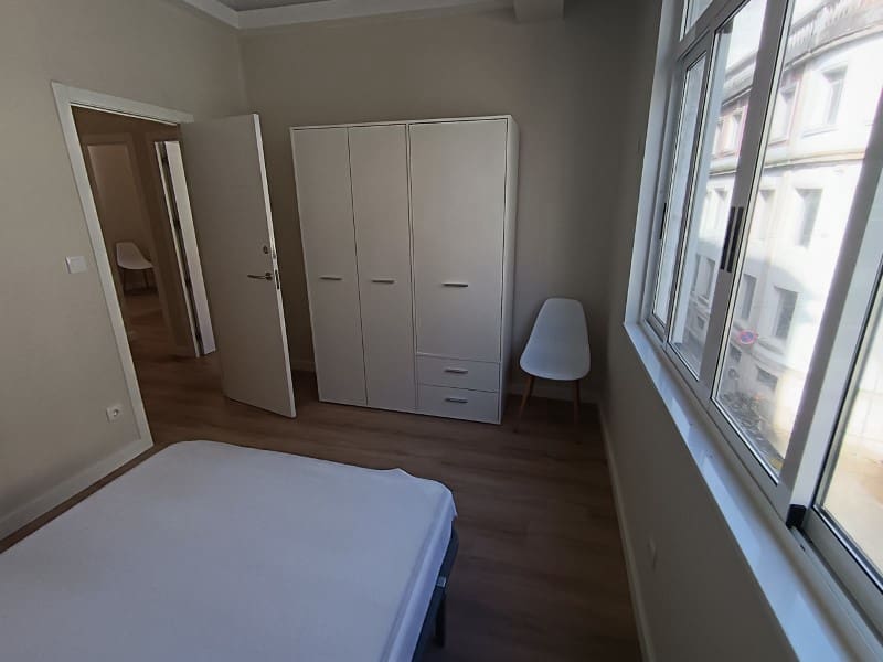 7 sypialnia Mieszkanie do wynajęcia w Ferrol - 1 500 € (Ref: 9440043)