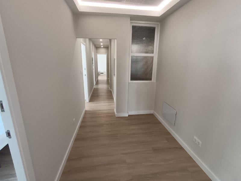7 sypialnia Mieszkanie do wynajęcia w Ferrol - 1 500 € (Ref: 9440043)