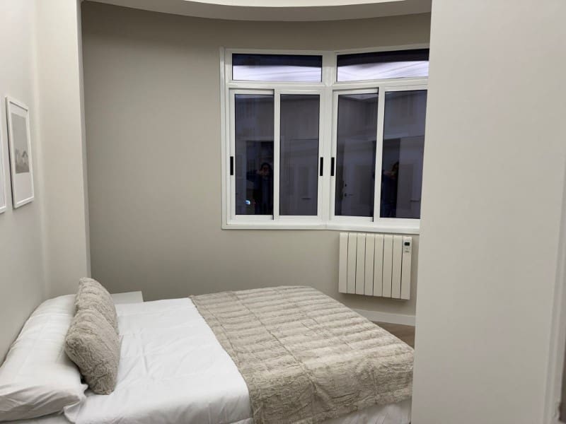7 bedroom Flat for rent in Ferrol - € 1,900 (Ref: 9440043)