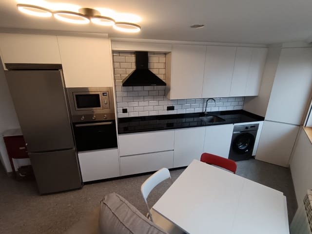 2 soverom Leilighet til salgs i Ferrol med garasje - € 138 000 (Ref: 9452063)