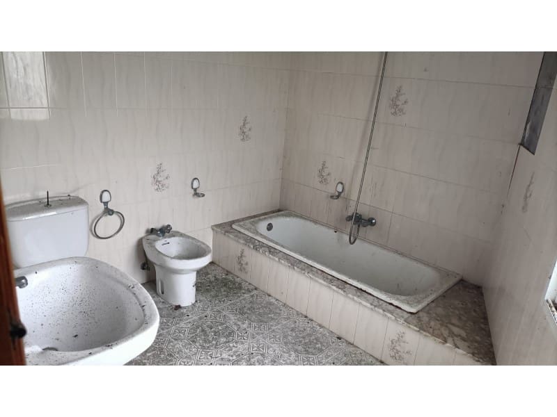 4 bedroom Finca/Country House for sale in Ortigueira - € 22,500 (Ref: 9465576)