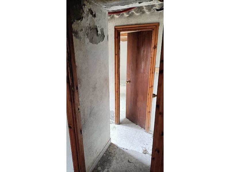 4 bedroom Finca/Country House for sale in Ortigueira - € 22,500 (Ref: 9465576)