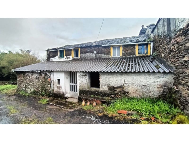 4 bedroom Finca/Country House for sale in Ortigueira - € 22,500 (Ref: 9465576)