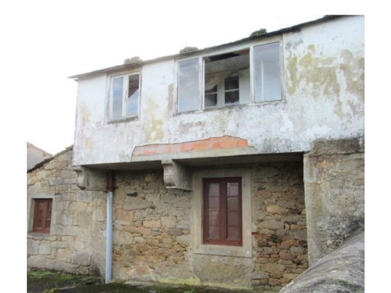 4 makuuhuone Omakotitalo myytävänä paikassa A Capela - 41 600 € (Ref: 9465577)