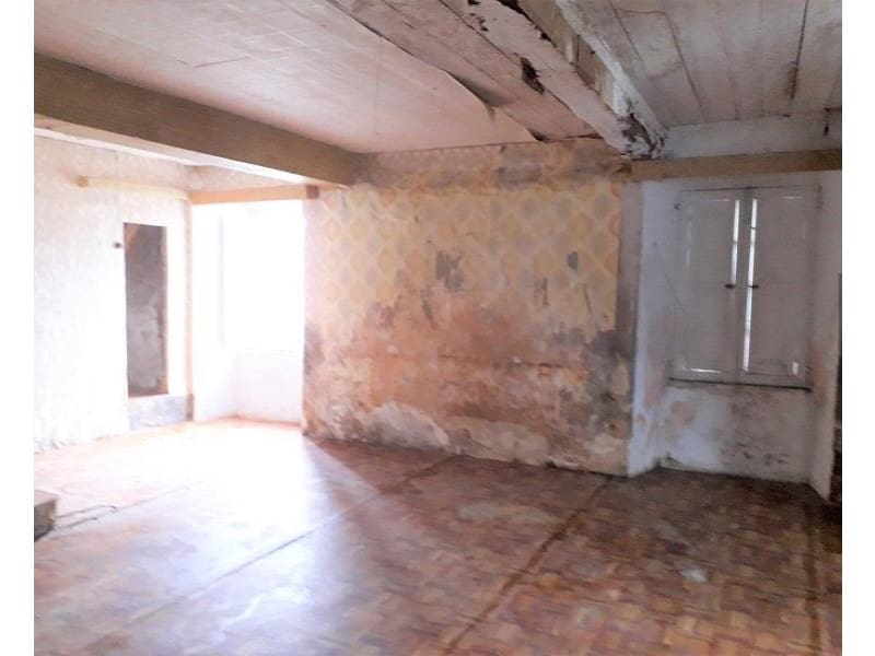 4 makuuhuone Omakotitalo myytävänä paikassa A Capela - 41 600 € (Ref: 9465577)