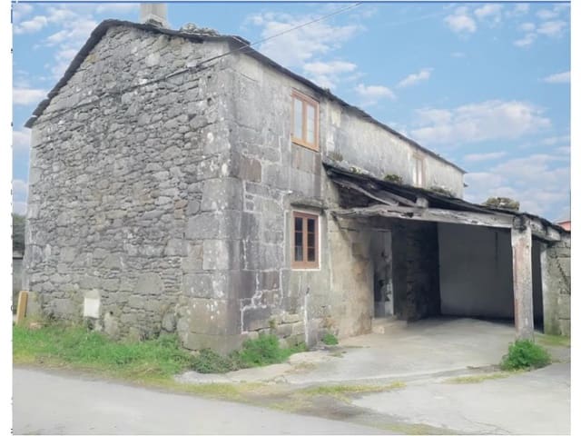 4 makuuhuone Omakotitalo myytävänä paikassa A Capela - 41 600 € (Ref: 9465577)