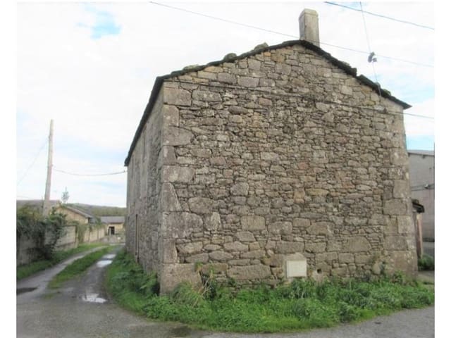 4 makuuhuone Omakotitalo myytävänä paikassa A Capela - 41 600 € (Ref: 9465577)