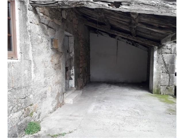 4 makuuhuone Omakotitalo myytävänä paikassa A Capela - 41 600 € (Ref: 9465577)