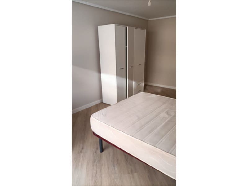 3 bedroom Flat for rent in Ferrol - € 1,000 (Ref: 9534357)