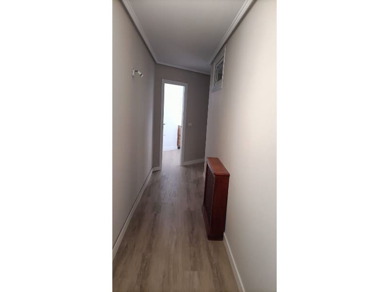 3 bedroom Flat for rent in Ferrol - € 1,000 (Ref: 9534357)