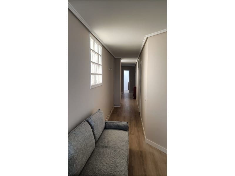 3 bedroom Flat for rent in Ferrol - € 1,000 (Ref: 9534357)