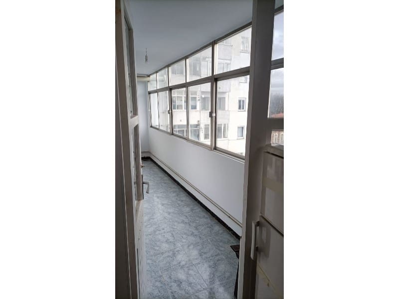 3 bedroom Flat for rent in Ferrol - € 1,000 (Ref: 9534357)