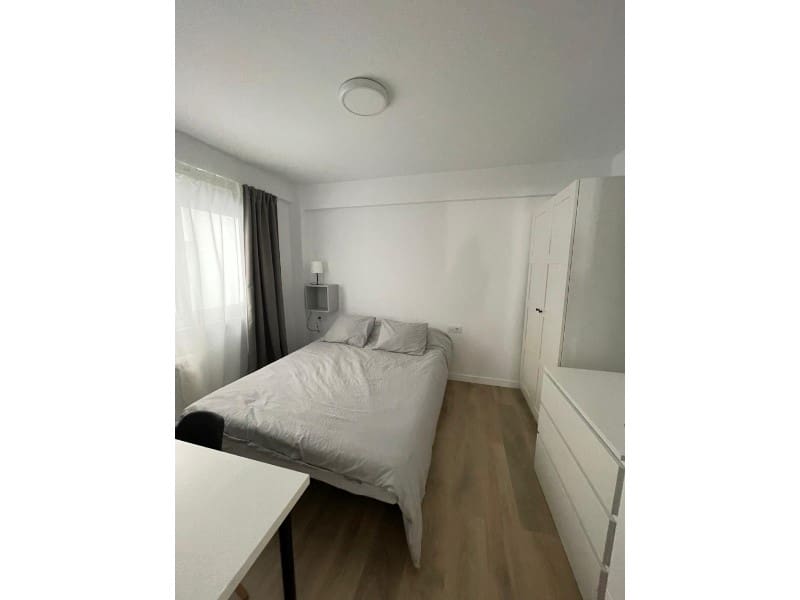 Piso de 3 habitaciones en Ferrol en alquiler - 840 € (Ref: 9582889)