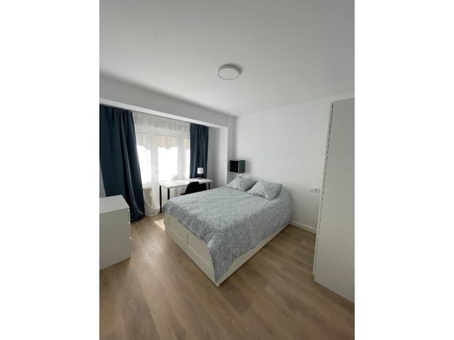 Piso de 3 habitaciones en Ferrol en alquiler - 840 € (Ref: 9582889)