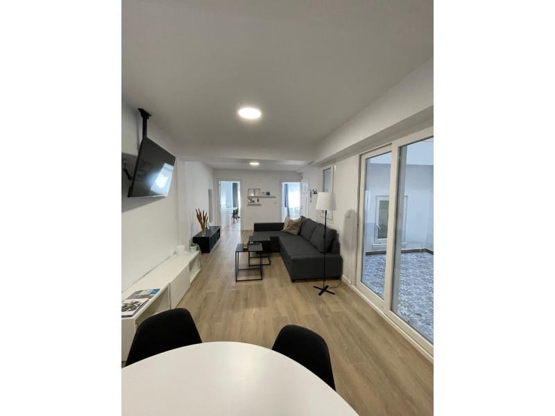 Piso de 3 habitaciones en Ferrol en alquiler - 840 € (Ref: 9582889)