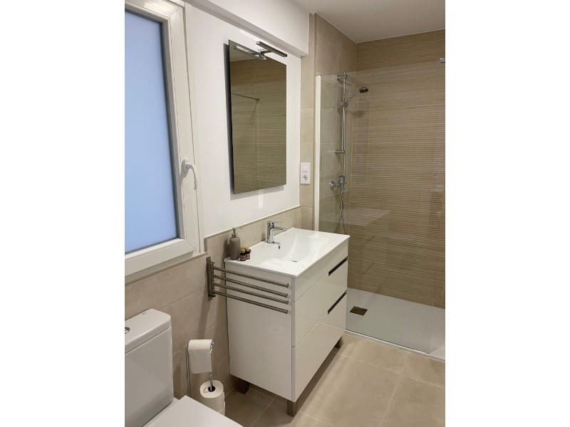 Piso de 3 habitaciones en Ferrol en alquiler - 840 € (Ref: 9582889)