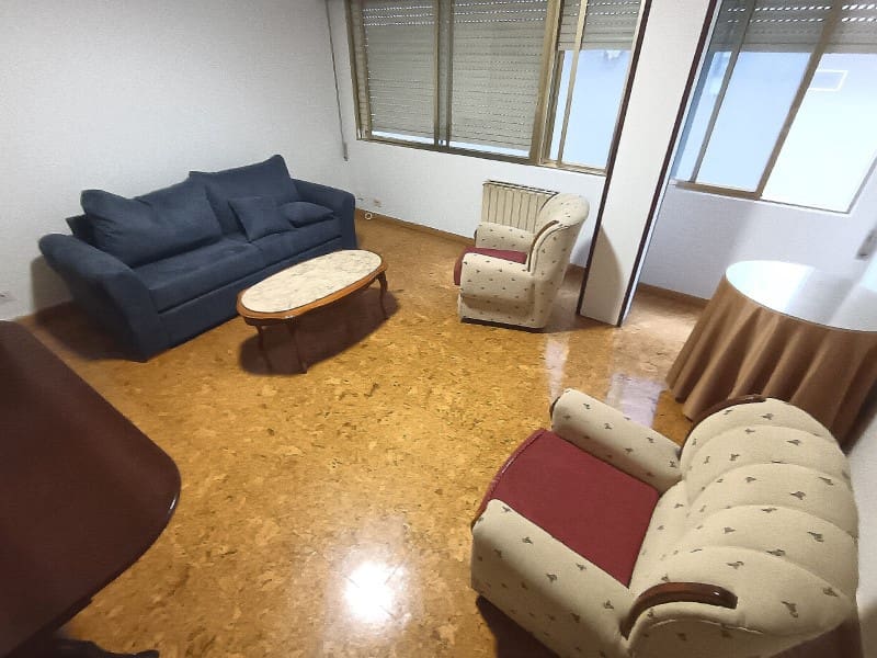 3 soverom Leilighet til leie i Ferrol - € 750 (Ref: 9644947)