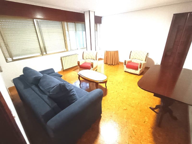 3 soverom Leilighet til leie i Ferrol - € 750 (Ref: 9644947)