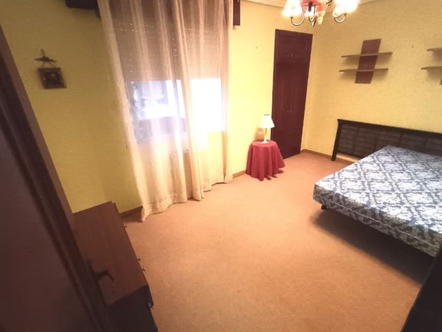 3 soverom Leilighet til leie i Ferrol - € 750 (Ref: 9644947)