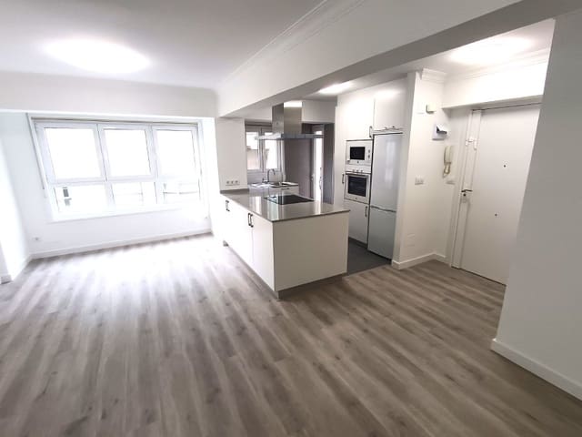 2 makuuhuone Asunto myytävänä paikassa Ferrol - 205 000 € (Ref: 9677061)