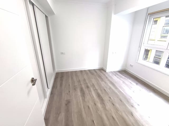 2 makuuhuone Asunto myytävänä paikassa Ferrol - 205 000 € (Ref: 9677061)