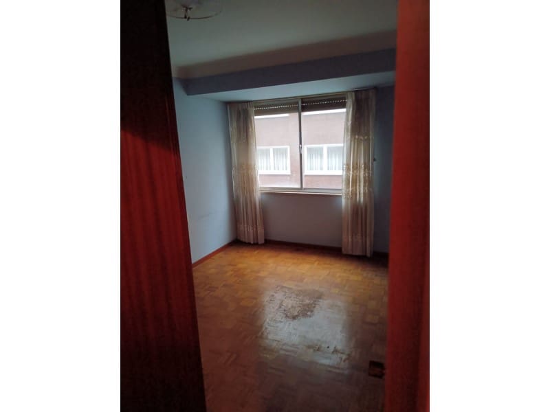 3 bedroom Flat for sale in Ferrol - € 93,500 (Ref: 9679668)