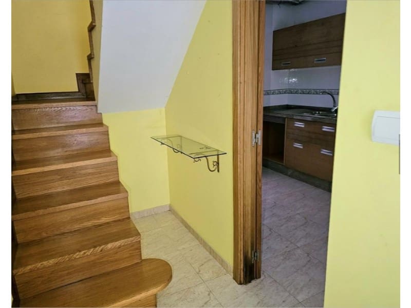 4 quarto Moradia Geminada para venda em A Pobra do Caraminal com garagem - 195 100 € (Ref: 9701486)