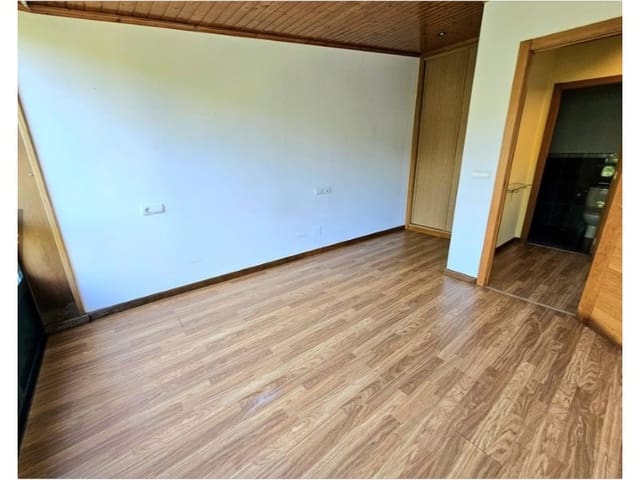 4 quarto Moradia Geminada para venda em A Pobra do Caramiñal com garagem - 195 100 € (Ref: 9701486)