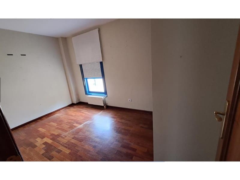 2 soveværelse Lejlighed til salg i A Coruna by med garage - € 260.000 (Ref: 9701487)