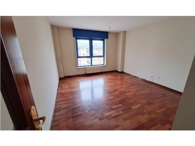 2 soveværelse Lejlighed til salg i A Coruña by med garage - € 260.000 (Ref: 9701487)