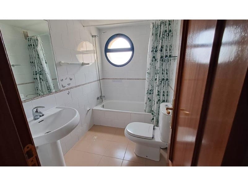 2 soveværelse Lejlighed til salg i A Coruna by med garage - € 260.000 (Ref: 9701487)