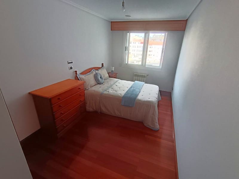 3 bedroom Flat for rent in Ferrol - € 900 (Ref: 9711820)