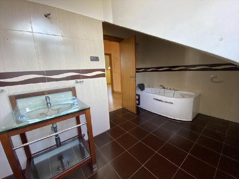 4 bedroom Villa for sale in Fisterra with garage - € 247,900 (Ref: 9714734)