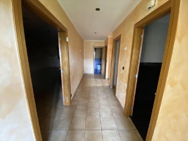 4 slaapkamer Villa te koop in Fisterra met garage - € 247.900 (Ref: 9714734)