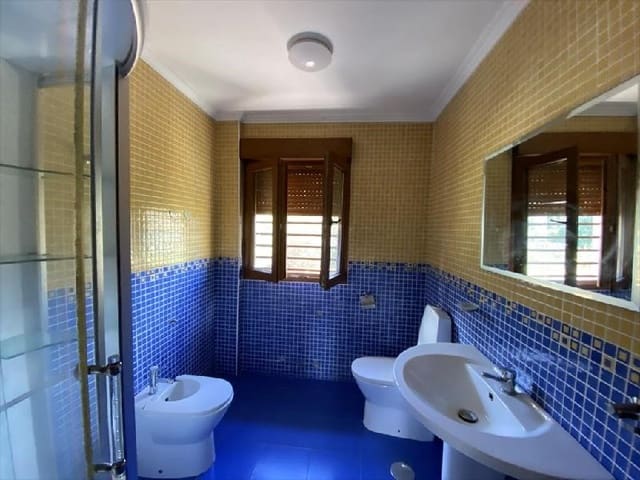 4 slaapkamer Villa te koop in Fisterra met garage - € 247.900 (Ref: 9714734)