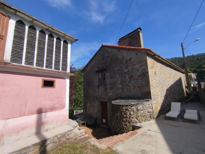 4 bedroom Villa for sale in Ferrol - € 297,000 (Ref: 9721485)