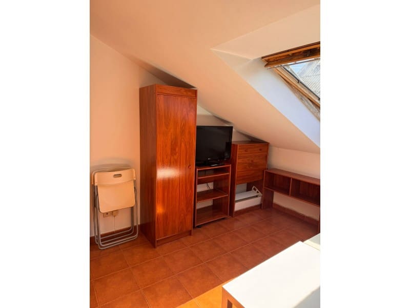 1 bedroom Apartment for rent in Ferrol - € 550 (Ref: 9731884)