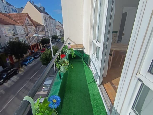 3 slaapkamer Flat te huur in Ferrol - € 750 (Ref: 9731885)