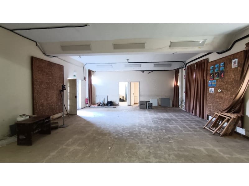 Commercial for sale in Somozas - € 30,000 (Ref: 9745255)