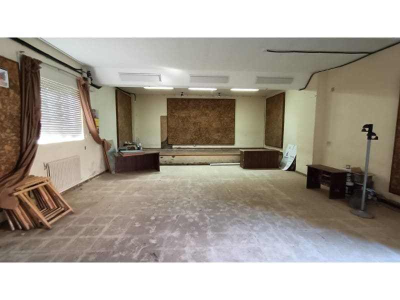 Commercial for sale in Somozas - € 30,000 (Ref: 9745255)