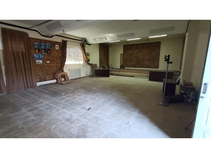 Commercial for sale in Somozas - € 30,000 (Ref: 9745255)