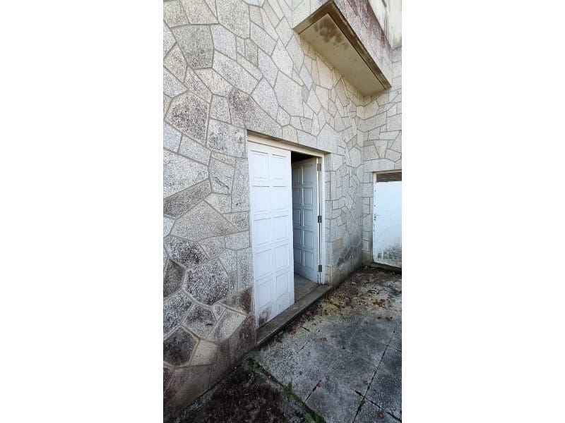 Commercial for sale in Somozas - € 30,000 (Ref: 9745255)