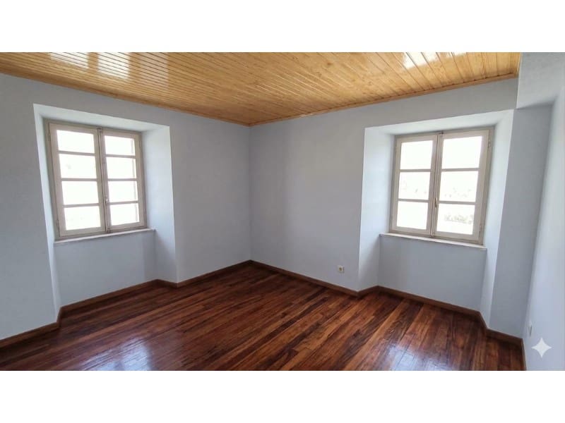 5 bedroom Townhouse for sale in Carino with garage - € 400,000 (Ref: 9788253)