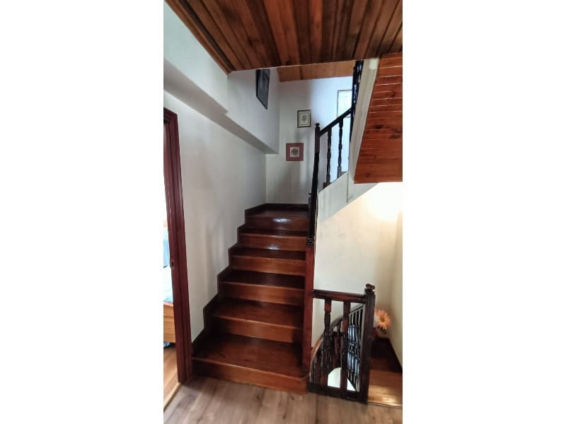 5 bedroom Townhouse for sale in Carino with garage - € 400,000 (Ref: 9788253)