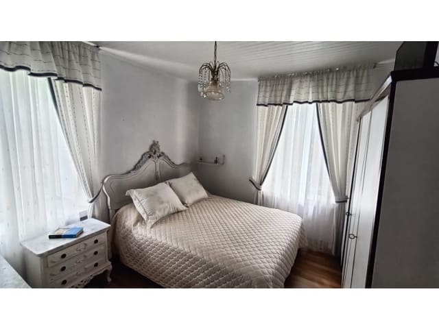 5 soveværelse Byhus til salg i Cariño med garage - € 400.000 (Ref: 9788253)