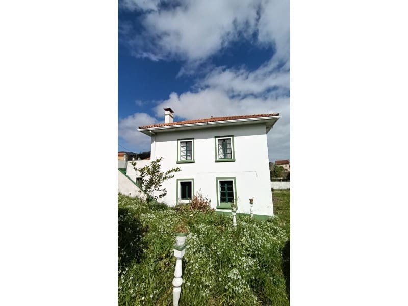 5 bedroom Townhouse for sale in Carino with garage - € 400,000 (Ref: 9788253)