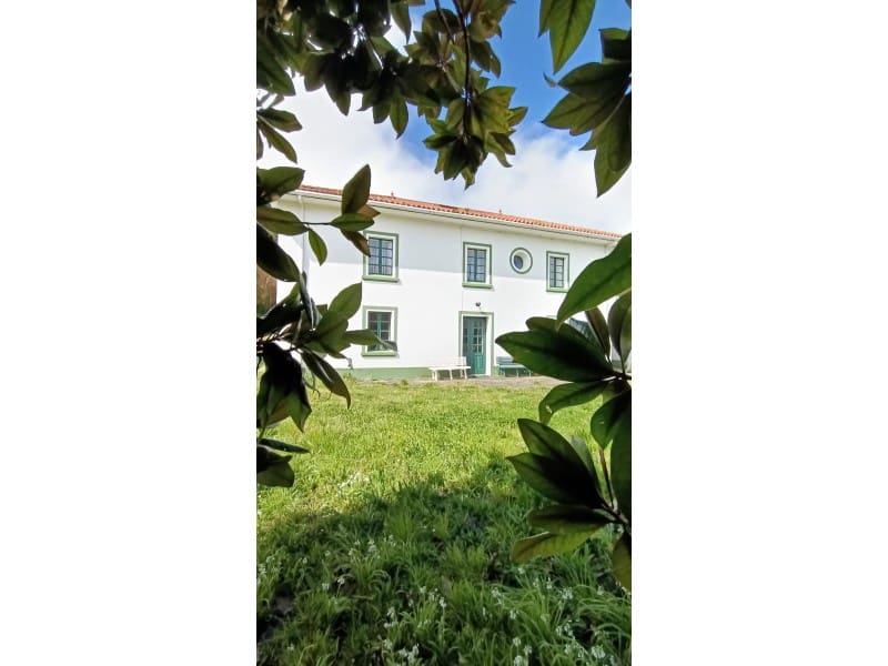 5 bedroom Townhouse for sale in Carino with garage - € 400,000 (Ref: 9788253)