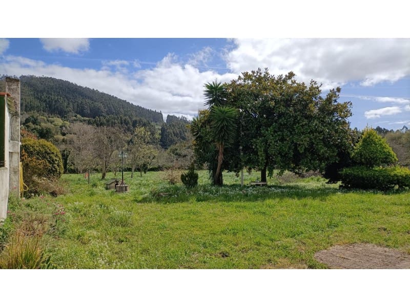 5 bedroom Townhouse for sale in Carino with garage - € 400,000 (Ref: 9788253)