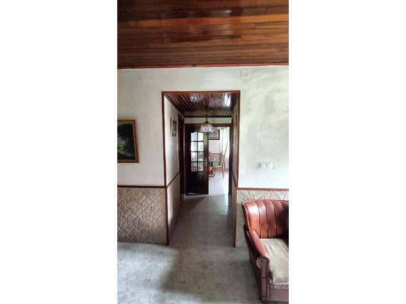 5 bedroom Townhouse for sale in Carino with garage - € 400,000 (Ref: 9788253)